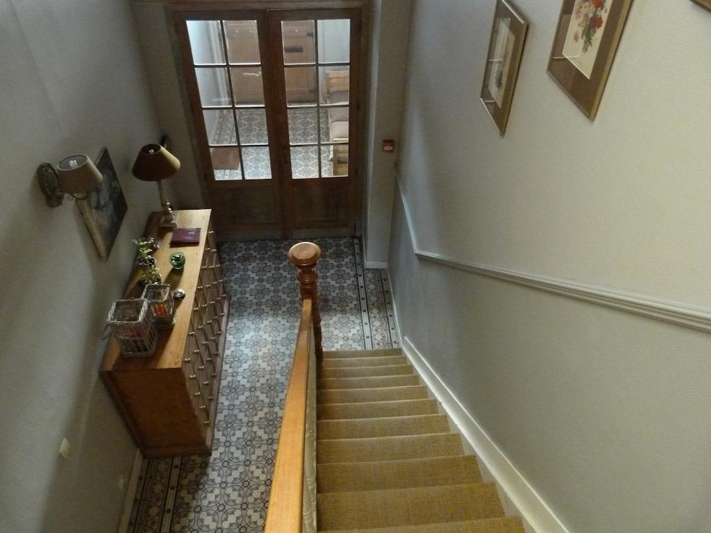 Guesthouse Alizee Leuven Bagian luar foto