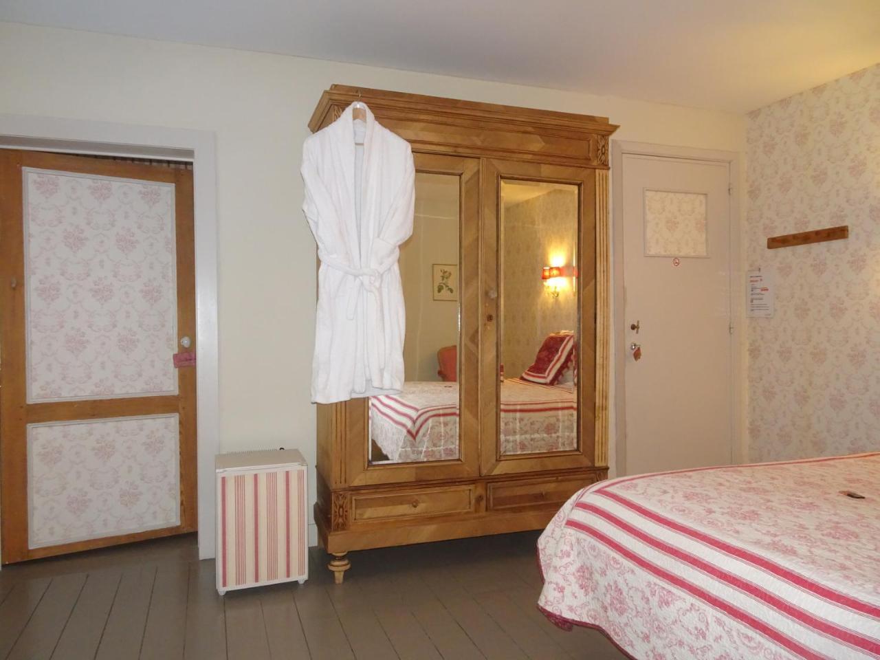 Guesthouse Alizee Leuven Bagian luar foto